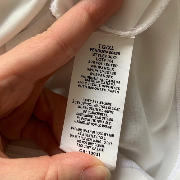 White lace blouse with open shoulder - Picture 5 of 5